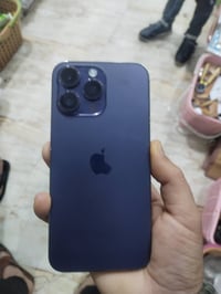 مكلف بالنشر ايفون ١٤ السعر ٨٥٠ وبي مجال مبدل شاشه والباقي كله مكفول ال...