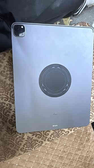 سلام عليكم ايباد بروه m1 حجمه ١٢.٩ ذاكره ٢٥٦بطاريه ٨٠سعره ٦٠٠قفل مكاني بغداد مدينه الصدر ***********
