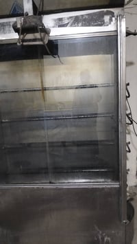 غراض مطعم • ثلاجة مستعملة • معدات مطعم