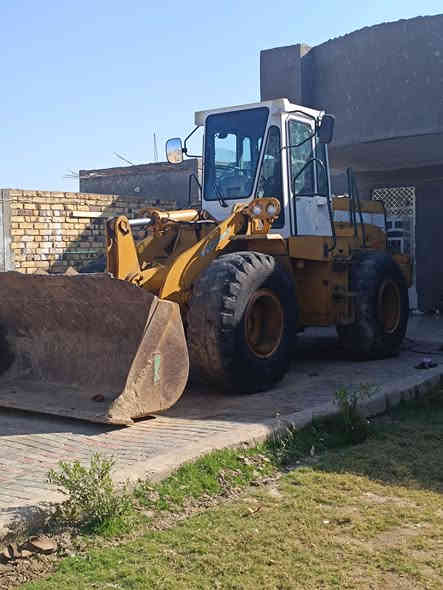 سلام عليكم كاوسكي 65 موديل 1998 مكينه ازوزه 6سلندر 
شفل جاهز كبل للشغل وحاليا يشتغل بمشروع مجاري 
***********
***********
