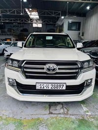 للبيع فقط لاندكروز موديل 2019 ساز باب اول رقم بغداد بسمي مشروع وطني  م...