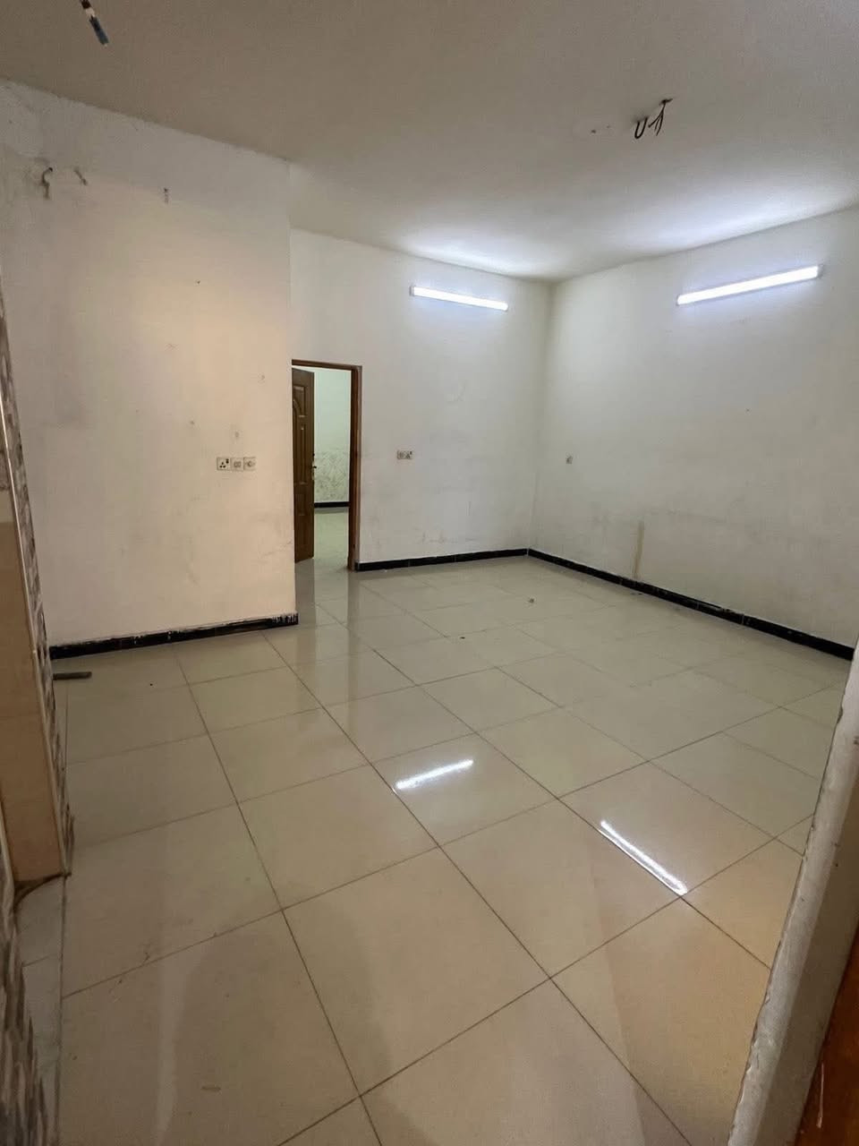 للايجار في السيدية (مشتمل طابق ارضي )يحتوي على
كراج
غرفتين نوم 
وصاله 
ومطبخ 
وخدمات صحيه 

السعر :850 الف 
موقع: السيديه - الضباط 
_______________________________________
للاستفسار ***********
الكوخ للتطوير العقاري
