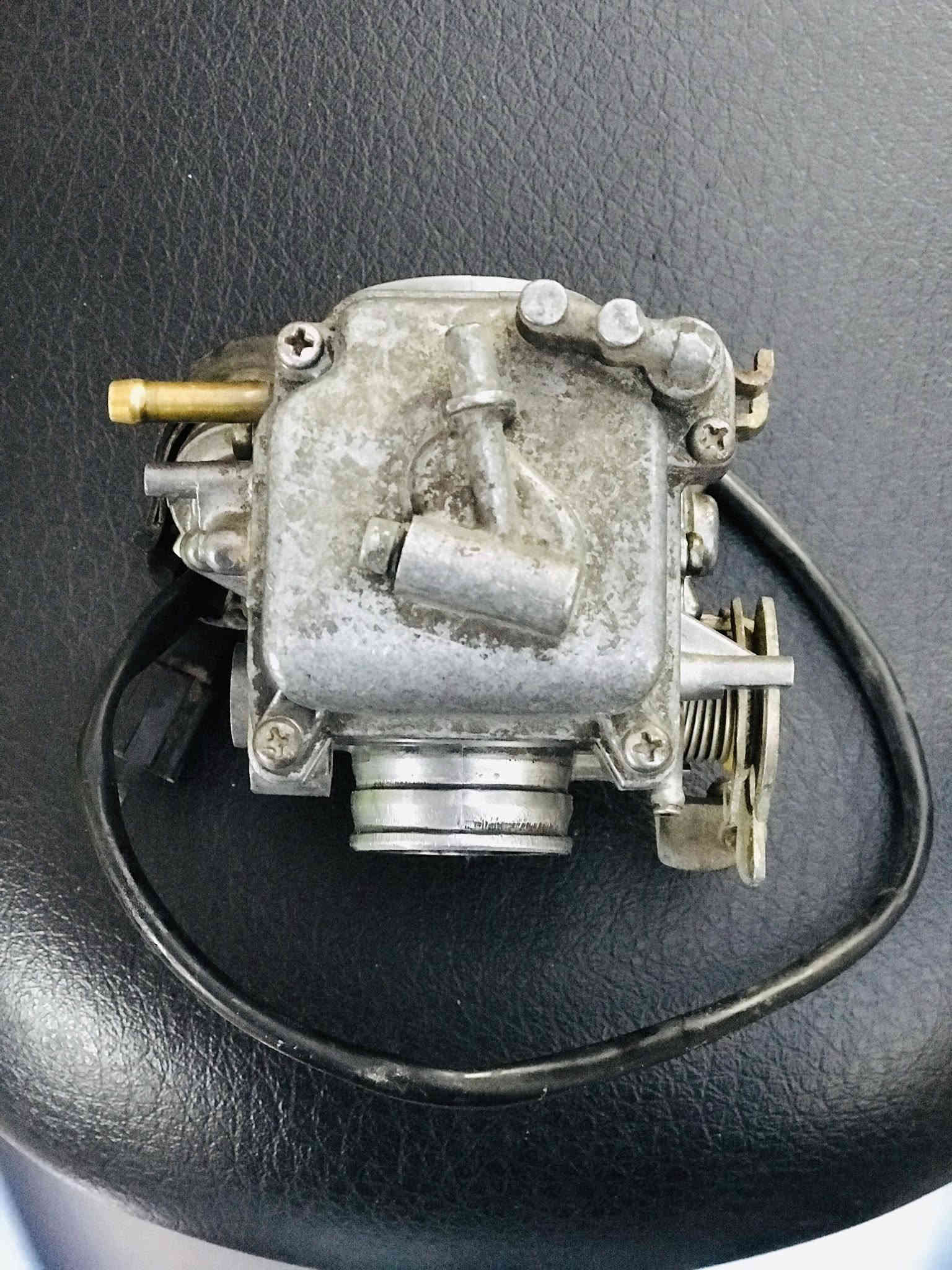 السلام عليكم
كابريتر بريز للبيع اصليه 
ابيعه على فحص شده كدامي وتروح
سعر 30الف
العنوان بغداد حي جميله 
الشراي يتصل ***********
