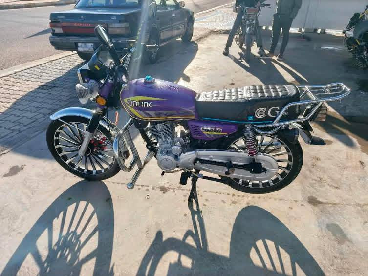 للبيع سولنك موديل 25 محرك 200بعده جديد للتواصل ***********
