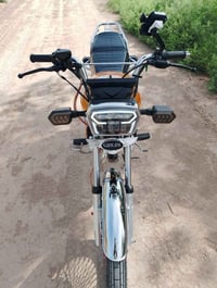 للبيع تايكر موديل25/ 5كير السعر 750 وبيه مجال 07807117963