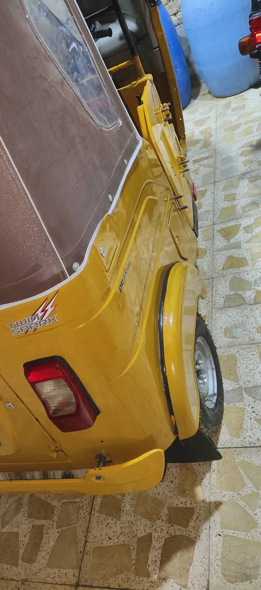 تكتك للبيع 21 شهر 4 كفاله عامه فقط لدوس معمه 
رقم وسنويه محرك مكفول ولكشره مكفوله بيها باردات قليل كلش تكتك حلوه مامتعوبه راعيها منتسب شاهد الله 
*********** سعر سبعه وربع جوه لسبعه بربع لاتخابر ولاتعب روحك تكتك نضيفه مال جني
