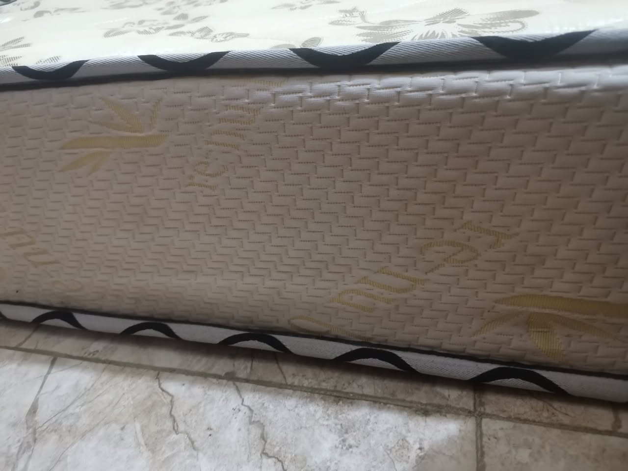 السلام عليكم دوشك ابو ال نفرين بعده جديد قبل شهرين أخذته ب ١٢٠
هسه سعره ٧٥


**إذا كنت صاحب هذا الإعلان وتريد حذفه لأي سبب، رجاءا أرسل رسالة إلى الدعم الفني**