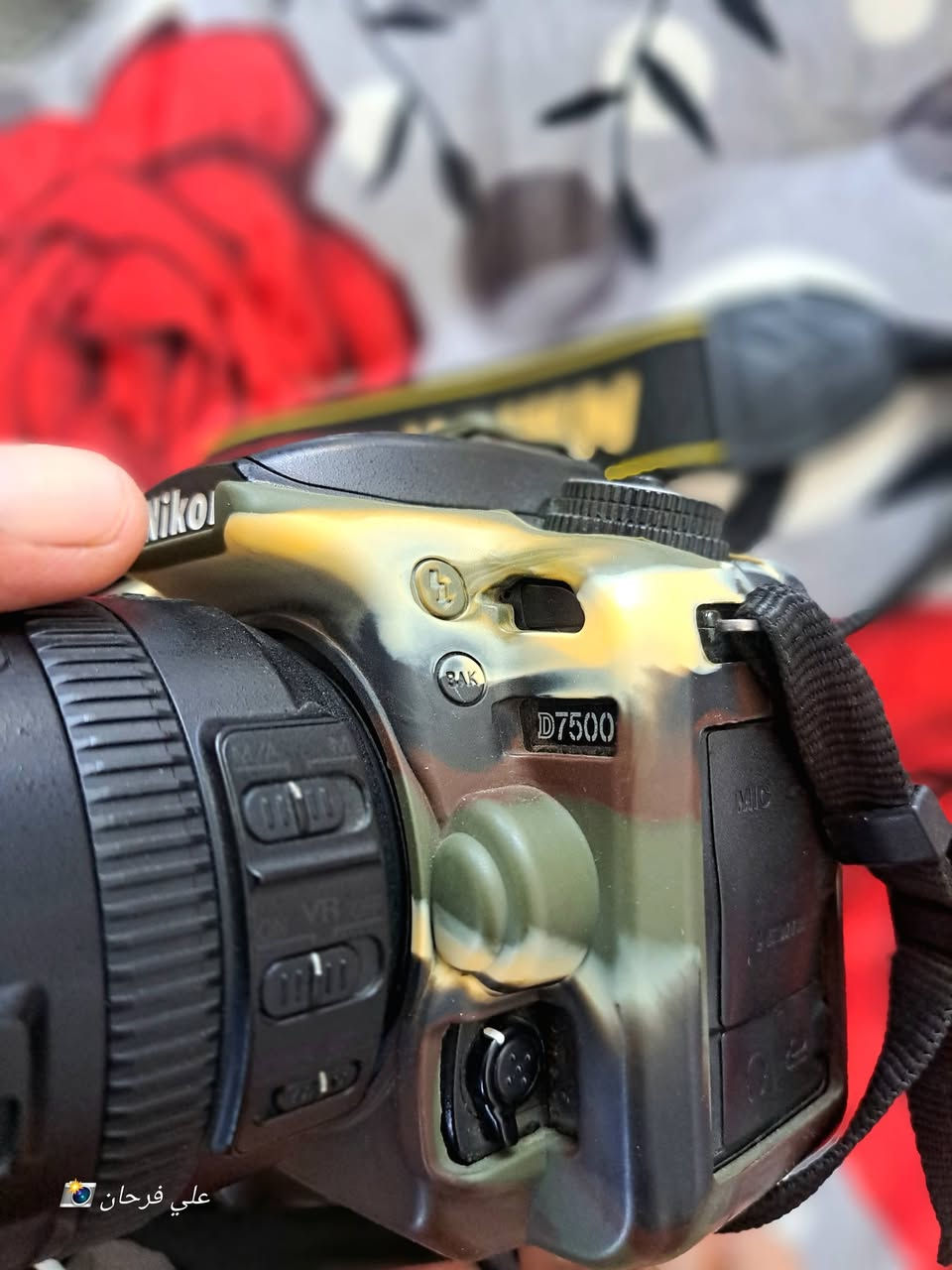 #للبيع نيكون 7500 نظافه 90
مع جميع الملحقات 
(( + ناقله+شاحنه+كارتونتها))
مع عدسه 18 200 فول فريم 
مكاني حله نبي الله ايوب توصيل ماعندي 
***********
