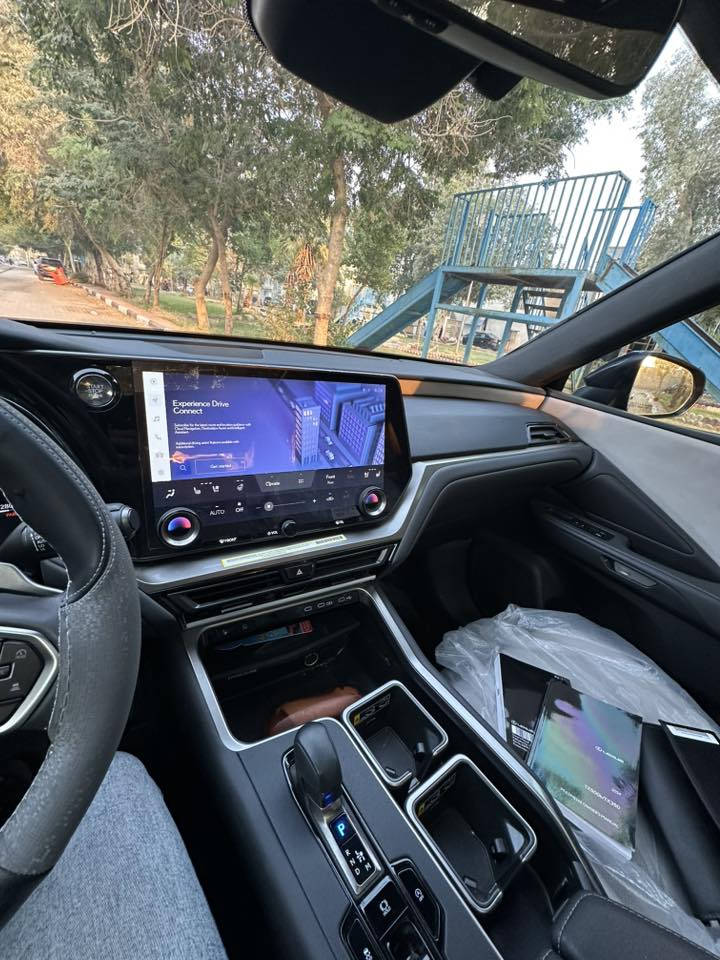 .
السلام عليكم 
للبيع  او مراوس Lexus TX 350_2024
المحرك V4_2.4L_turbo
المواصفات Full options  1/1 
ماشية2600 mile  يعني ما ماشيه 7 راكب
السيارة حادثه منشور بالصور 
مكان السيارة كربلاء . السعر 49000$
للاستفسار اكثر الاتصال على الرقم ***********
