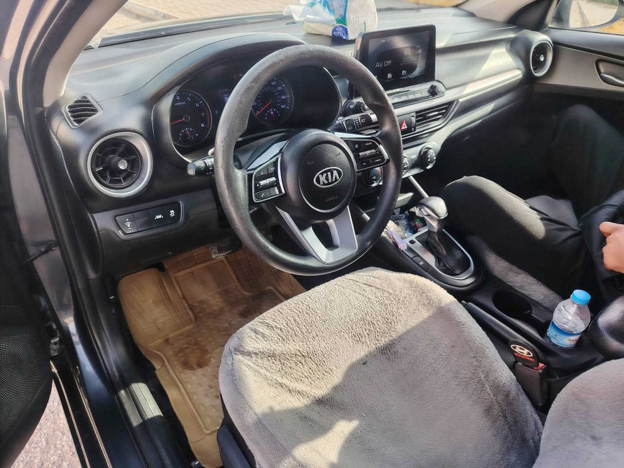 سلام عليكم
فورتي 2020
رقم مثنئ معوقين 
حادثها جاملغ وبنيد بدون عابر 
نص فول 
ماشيه 88الف
مكينه وكير وحداديه خير من الله 
مكان سياره سماوه رميثه 
سعر 125وبيه مجال 
***********
***********
