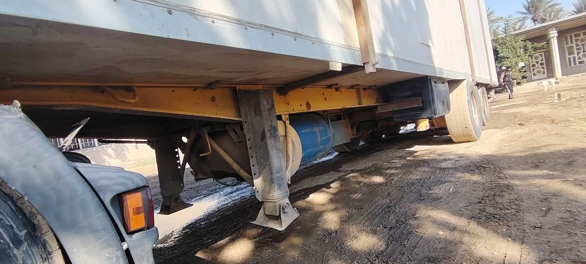 سلام عليكم براد شيرو ارتفاع ٢٧٠بلادي مكفول شاصي ودناكير تايرات نص عمر بس دعمه بصيطه فقط سمك ٧ جاهز للشقل مانقصه شي سعر ٤٠وبيه مجال بسيط***********///
