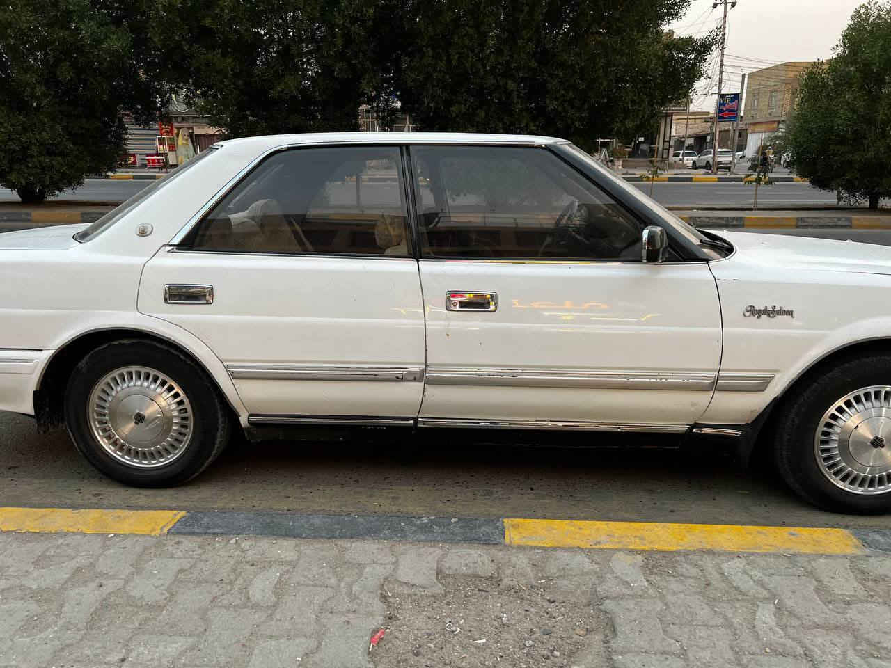 هارتوب يسره بلادي مكفوله من كلشي كهربائي كله شغال مكينه وكير مكفوله وسعر 40وبيه مجال رقمه بغداد موديل90 وهذ رقمي ***********مكان سياره نجف
