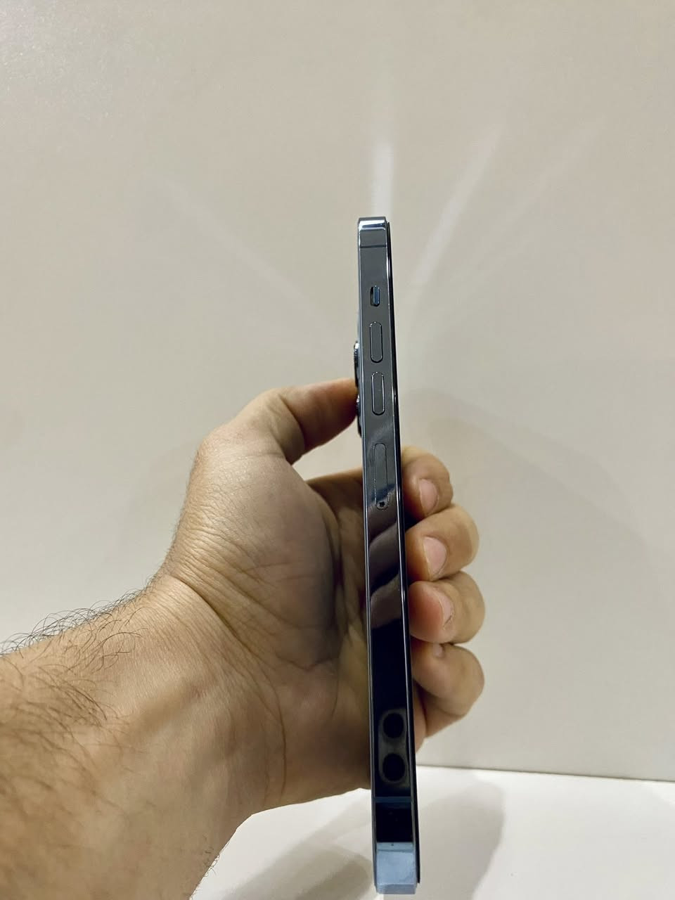 ايفون 13 برو ماكس ذاكرة 256
بطارية 84 بلادية لا مبدلة ولا معلاية
نموذج M 
الجهاز نظيف كلش وكلة بلادي 
فقط مبدل ظهر 
عنوان الدورة ابو دشير
***********
