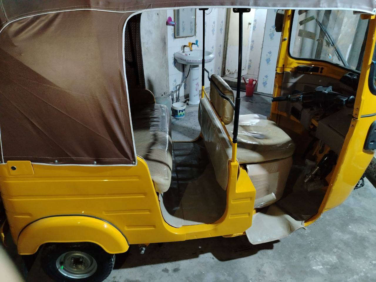 سلام عليكم تكتك للبيع 2018 شهر 5 تكتك بسمنه رقم انكليزي بغداد تكتك مصبوغه جماليه مابيه ولا ضربه بس معمره دوس تكتك تاخذه ربع مذب عليه سعره 6300وبيه مجال الرقم***********
