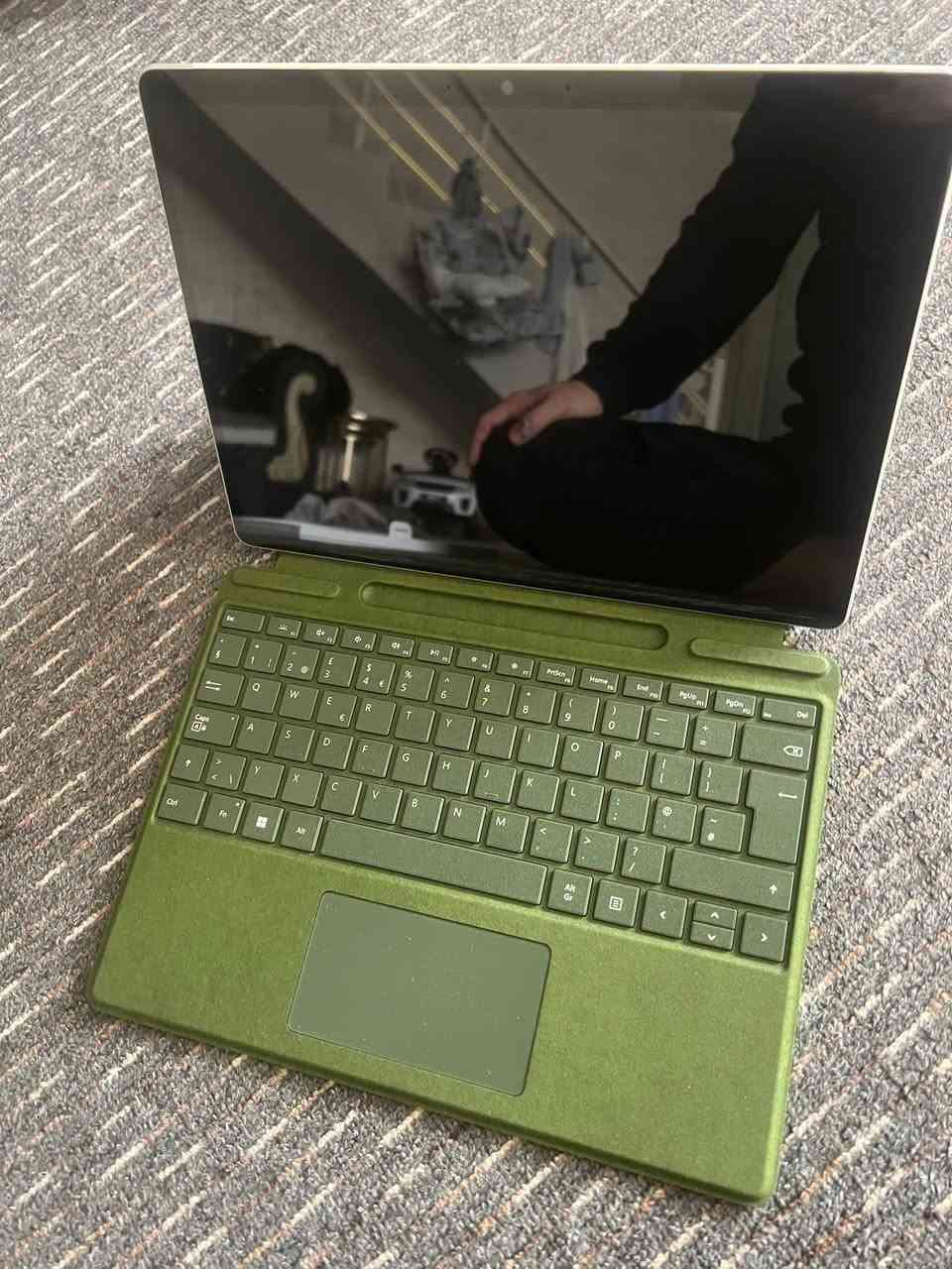 بيع فقط ✋
سيرفس برو ٨ 
للبيع اخت جديد 
core i5 جيل ١١ 
ram 8 
hard 256 SSD  
حجم شاشة 13.3  السعر ٧٢٥ الف مع كيبورد


**إذا كنت صاحب هذا الإعلان وتريد حذفه لأي سبب، رجاءا أرسل رسالة إلى الدعم الفني**