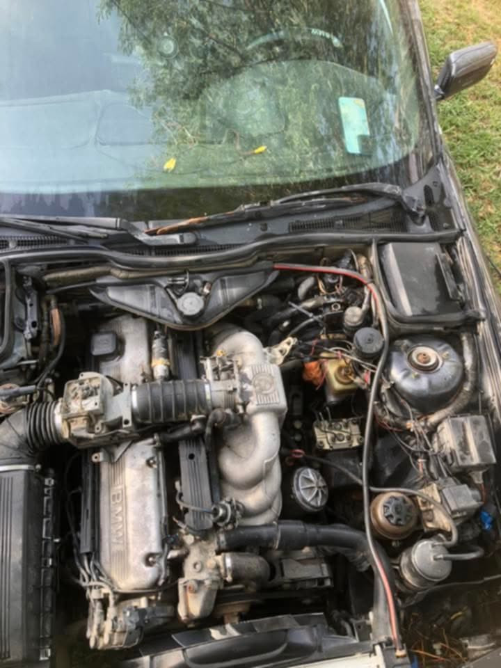 سلام عليكم BAM حجم 535 محرك مفتوح سياره كامله سستم صوت دمامات فتحه كمرات ورا وكدام شاشات 2 لايت زنون مصبوقه جماليه مكفوله من دكت ال جاكوج. تحويل ثاني يوم كهربايات شغاله تبريد شغال بس نكسر راديتر مالت تبريد سعر 45  غير ال ذكرته اني كفاله سياره رياضي شرط محرك تشغيلته عل فلس وتحدا بيم مفتوح بيه هيج نعومه صدر جديد البارحه شاده ورا وكدام. سياره ربع ما تصرف عليه. وليجي ما رجعه الن متوازي يشهد ربي عليه مضنوك حيل  ***********//  *********** يرباكات بلاديه شرط
