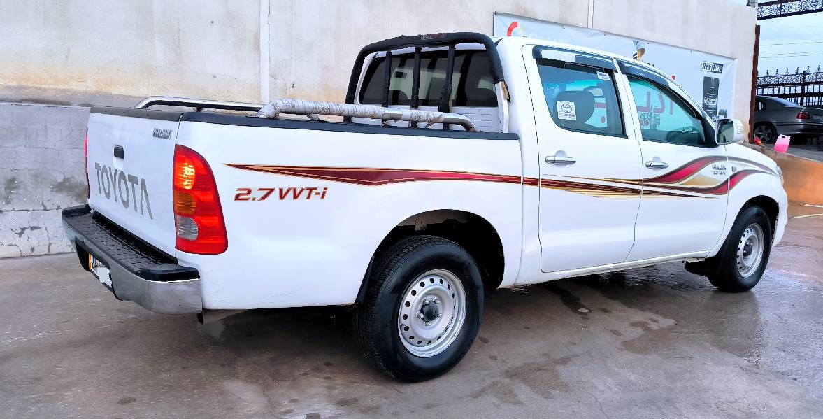 مەرزیە فەلاحی مۆدیل2008  سع142ورقە
بێ زەربە ..بدون ضربة بس بیها تعدیل بسیط
بدون سبوغ بس بالخلف الباب السکن یبین بالصور
سنوي جديد رقم جديد  تايرات جديد . تخم جديد
تحویل ب شرط
مکان قضاء بردرش      *********** اكر, نينوى
