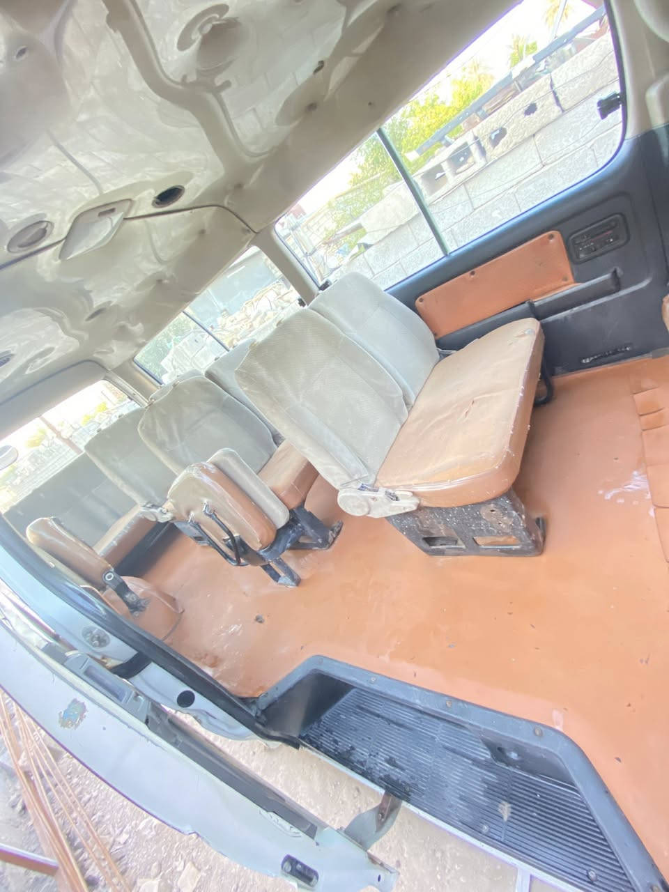 جبي H1 للبيع موديل 2014 السعر 60 وبيها مجال بسيط بغداد ابي غريب ***********
