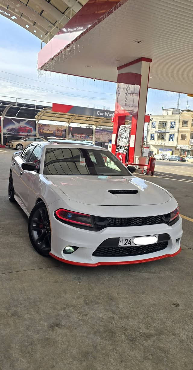 جارجر 2016 SXT PLUS
6 سلندر تو ويل 
كلين تايتل وارد كندي كيج 260
بيها قطعة ونص صبغ....

فتحة سقف ( سلايت )
شفتات 
سستم سماعات الباين 
شاشة كبيرة 
تشغيل عن بعد 
كت كامل SRT 
ويل قياس 20 مال SRT ب600 دولار 
سستم داخل كامل كاربون فورجد 
ليد لايت احمر مع ليدات جانبية سموك 

السيارة جداً نظيفة استخدام شخصي 
ومصروف عليها هواي 

رقم دهوك
رقم وهزة وسنوية كله جديد إلى 2032

السعر : 205 وبيها مجال 
مكان السيارة دهوك 
***********
***********
اتصال أو واتساب
