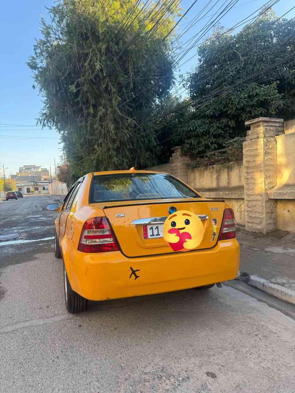 جيلي سي كي ٢٠١٣ كصة جديده 
 
رقم انكليزي مسطرة  ✅

هيئة غرامات صفر ✅

بسمي اني شرعيها ✅

تبريد شغال ✅ 

ويل كبات زنون طخم جديد سيارة خير من الله 

جاهزة للشغل 

السعر ٣٨ $ 
 
رقم التواصل ***********
