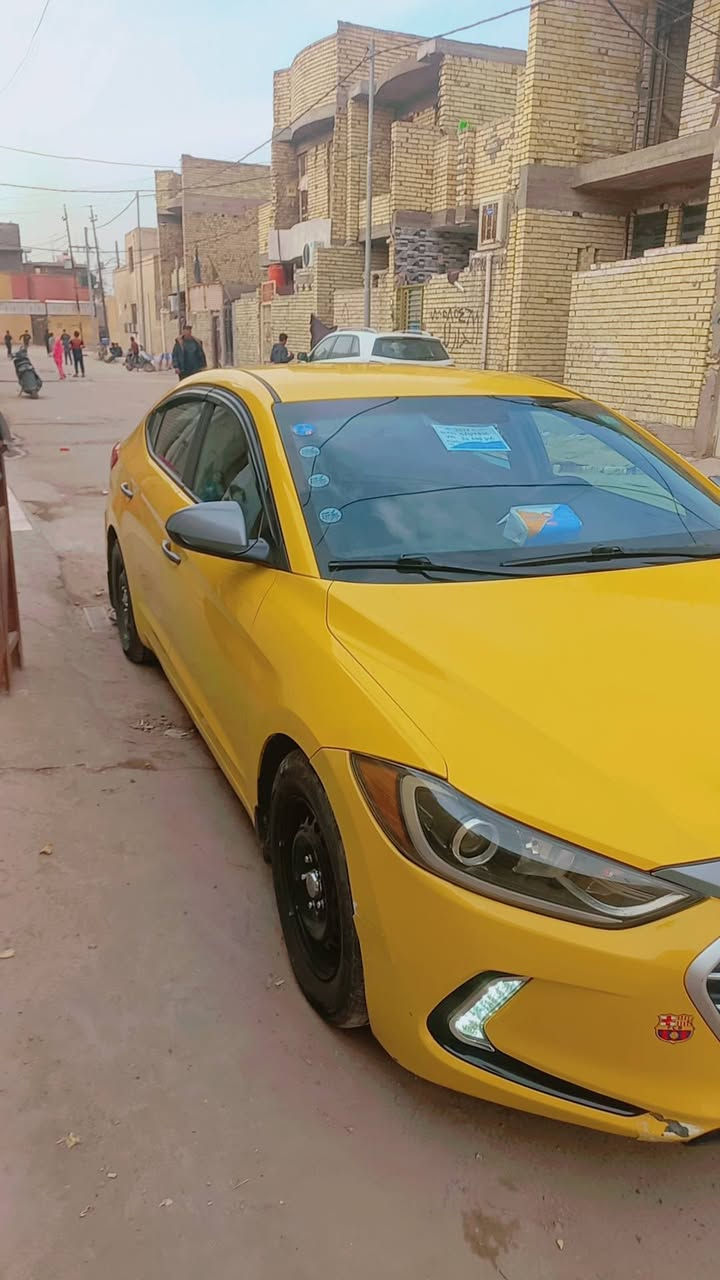 السلام عليكم  إلنترا  17  ليبل واحد  حادثها قبق جنطه ومعمر بس والباقي مكفوله  السياره كلش حلوه واحلى مم الصور مناقصها برغي واحد عارضها ب126 وبيها مجال حك الجيه مدينه الصدر ***********
