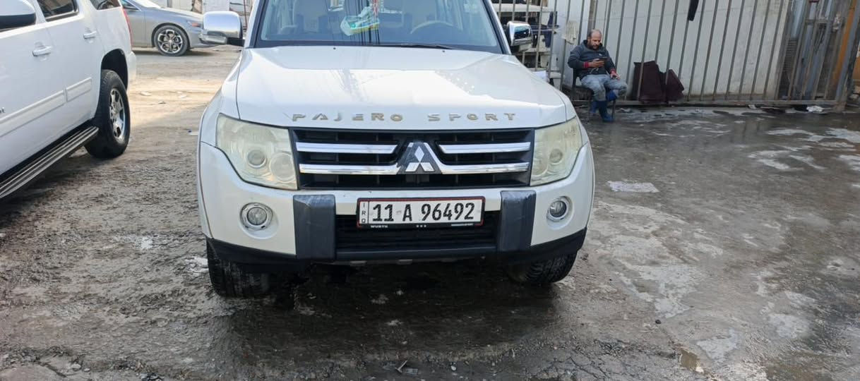 السلام عليكم للبيع سيارة باجيرو 2008 رقم بغداد دولي جديد سنويه وهزه جديده السياره كفاله من الضربة و الكص و النقل و التحويل و المكينه ولكير  مكفولات الحداده توب طخم تاير جديد السياره جاهزه و سعرها 128 ورقه  الشراي يتصل  ‏***********‏
مكان سياره بغداد
