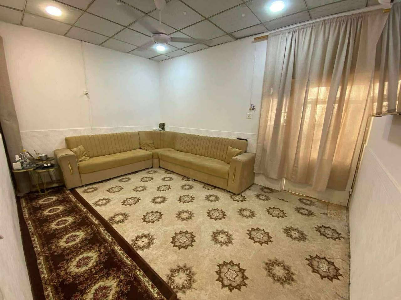 السلام عليكم 
بيت 50 متر للبيع طابقين طابو زراعي سند 25 مرقم بالمحكمة
 السهيلية شارع معمل الدبس 
الطابق الأرضي  
استقبال ، مطبخ ، صالة ، صحيات ، منور 
الطابق الثاني 
غرفة ، صالة ، صحيات 
السعر 30 مع المجال 
للأستفسار *********** 📞
او مراسله صفحه مكتب ابو مشتاق للعقار 
عنوان مكتبنا
"الكوفة حي المتنبي الشارع الفاصل بين حي المتنبي وحي الجامعه مجاور مكتبه هشام " 
نستقبل جميع عروضكم من البيوت والعرصات
