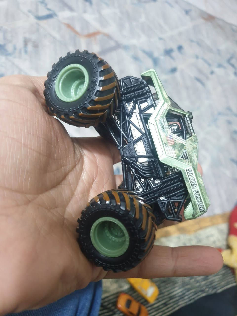 ٦ قطع ب١٠ الف مكاني الاعظمية ***********
