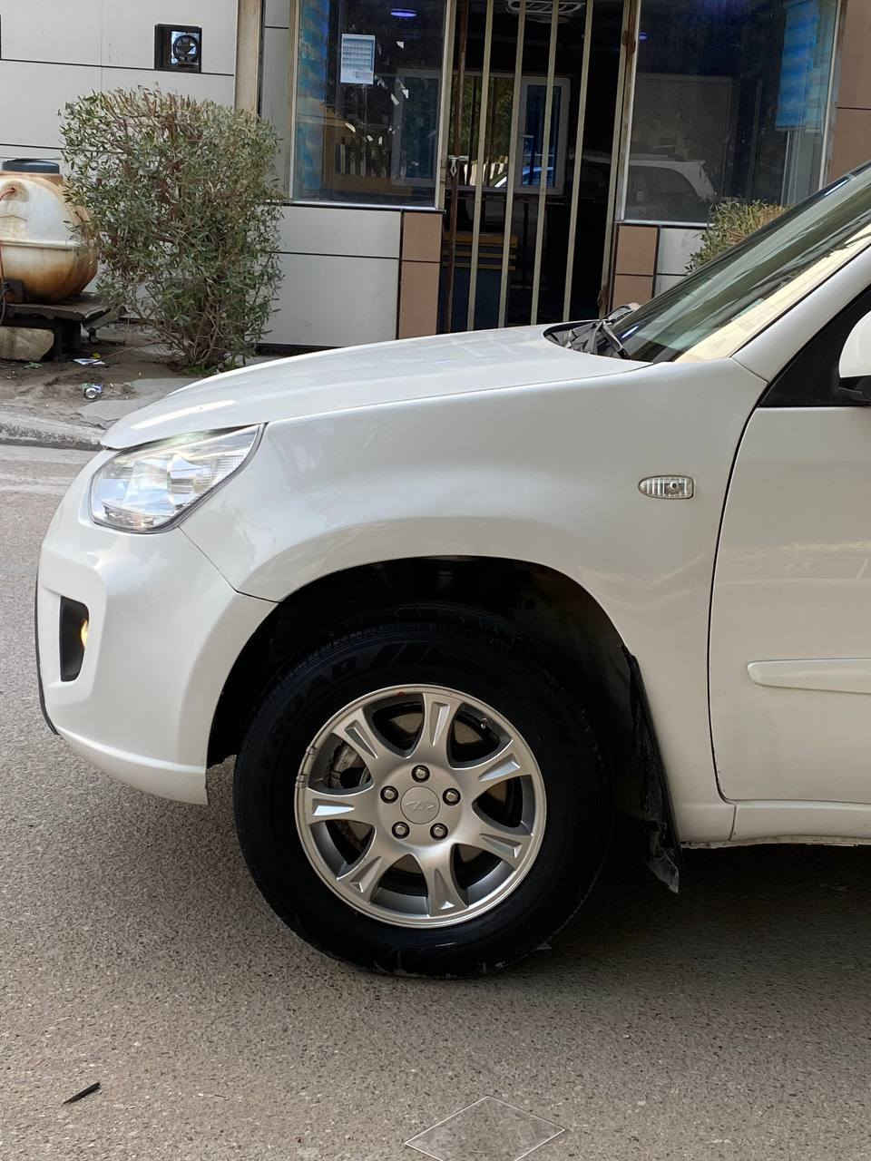 السلام عليكم احبتي تيكو 2013
تفاصيل السيارة محرك 1800 لا تنقيص ولا تبخير ولا خشونه 
كير كهربائي بلادي وبدون اي مشاكل
كهربائيات كلهه شغاله وبلاديه
عليها ادامة منضومة البانزين والمي   
حدادية نضيفة تخم تاير نضيف 
تبريد ثلج تدفئة شغاله + هيتر كشنات امامية 
داخل بيجي بحالة جيدة شاشة اندرويد وكامرة دوارة 
تحكم ستيرن جهتين حساسات خلفية
فتحة سقف سلايت روف
لايت زنون عدسة متحركه
مري تحكم كهرباء
ماشية 102الف 
سنوية بأسمي هزة جديدة ورقم انكليزي
تبديل بنيد فقط والجاملغ بي معجون والبابين بس رش والسونار مرفق
سيارة نضيفة استخدام بيت محافضين عليها وبالعافية عليه الي تكون من نصيبة 
السعر 61
للأستفسار ***********
واتساب ***********
مكاني بغداد المشتل نهاية المعلمين
