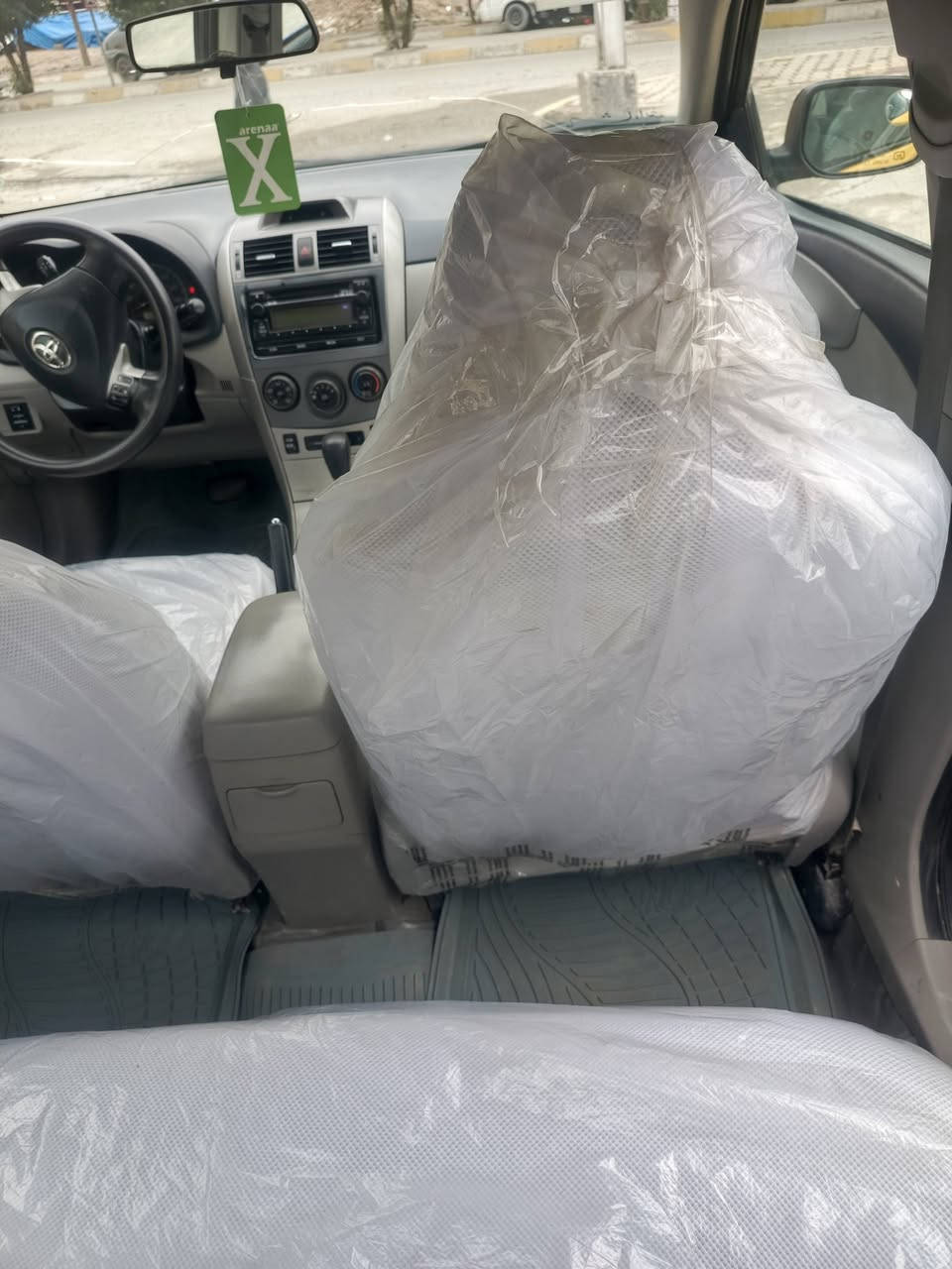 السلام وعليكم كورلا للبيع موديل 2012 وارد امريكي تدفئه تبريد كامل كير كفاله مكينه بيها تنقيص السونار مرفق ب المنشور مكاني ديالى جلولاء 117 وبيها مجال ***********
