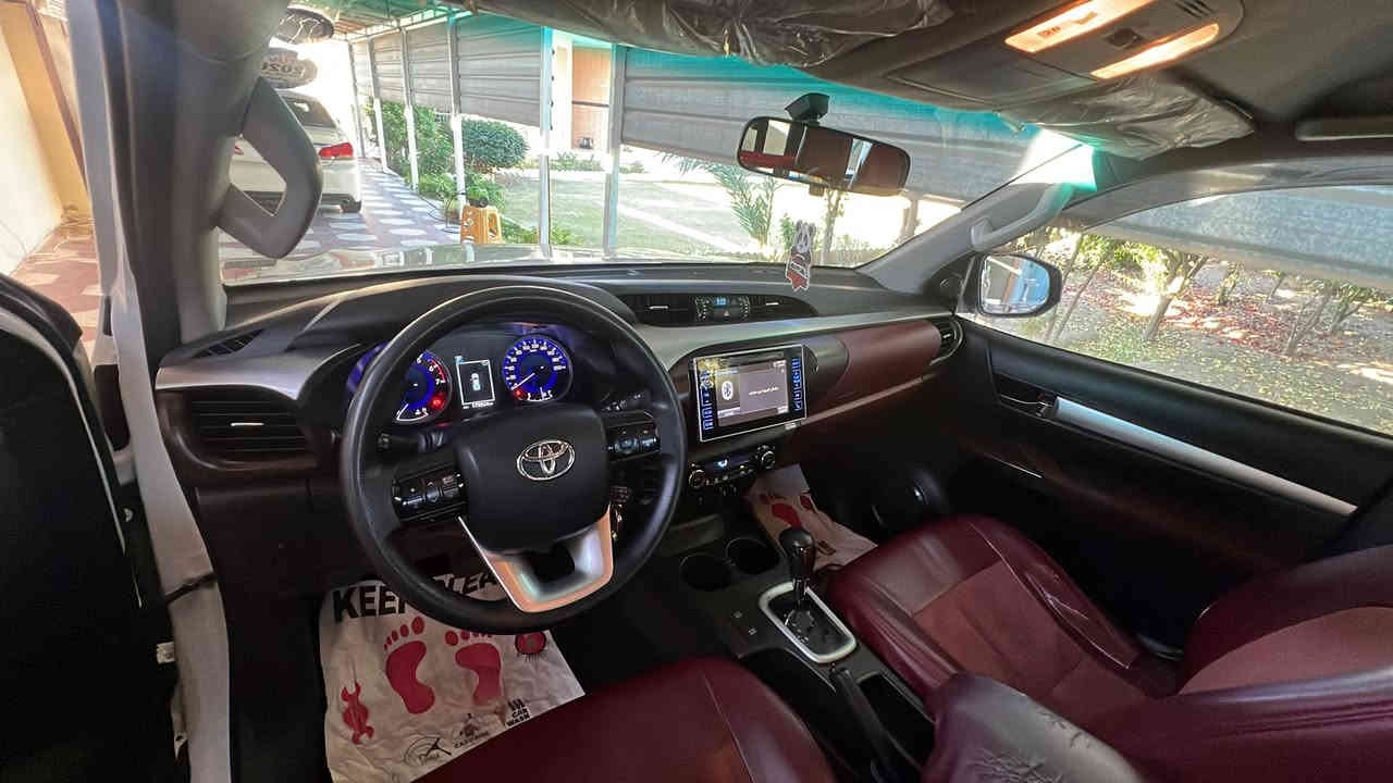 تيوتا هايلوكس موديل 2020.   ماشيه 180.   كفاله عامه من صبغ و بارد رقم شمالي سنويه 2030.سعر 285. مكان الانبار الارمادي  الاتصال. ***********
