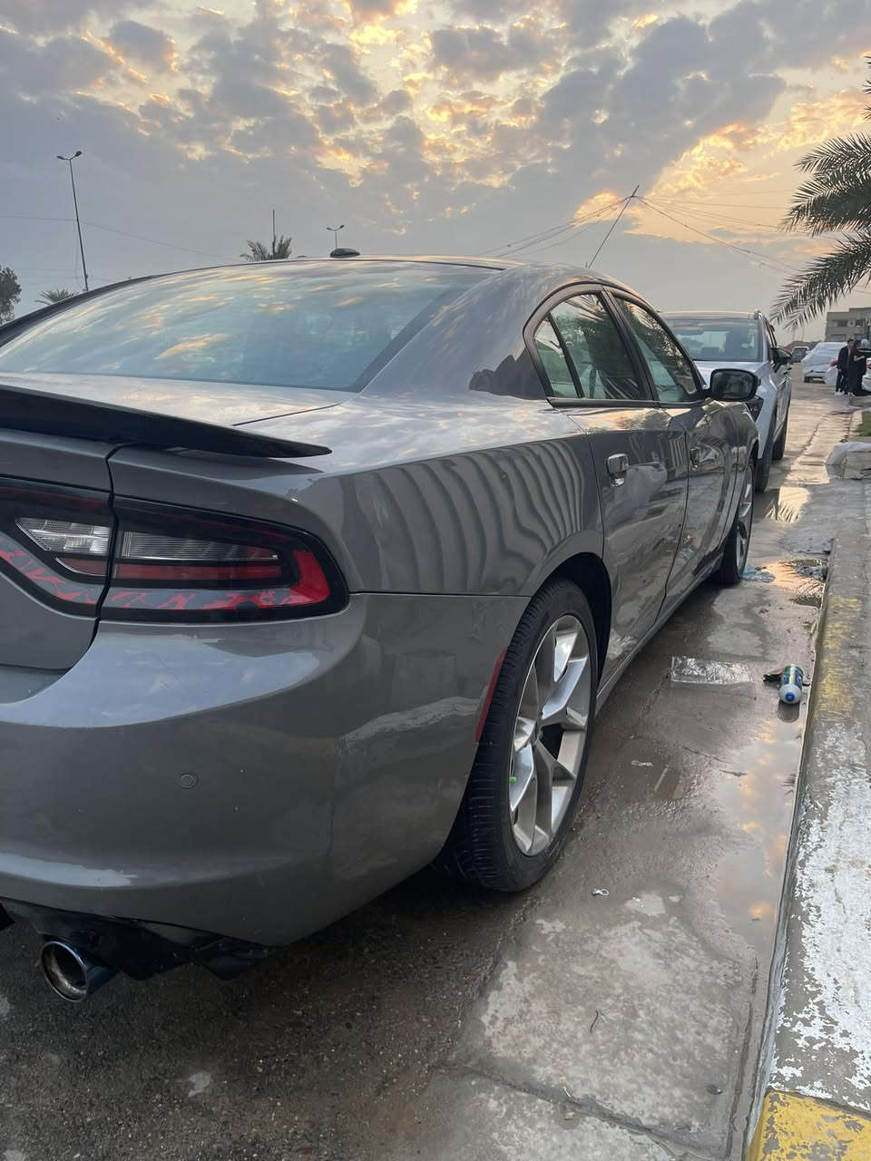 سلام عليكم جارجر 19 حادثه بنيد جديده سياره فتحه سعره 208 رقمي ***********
