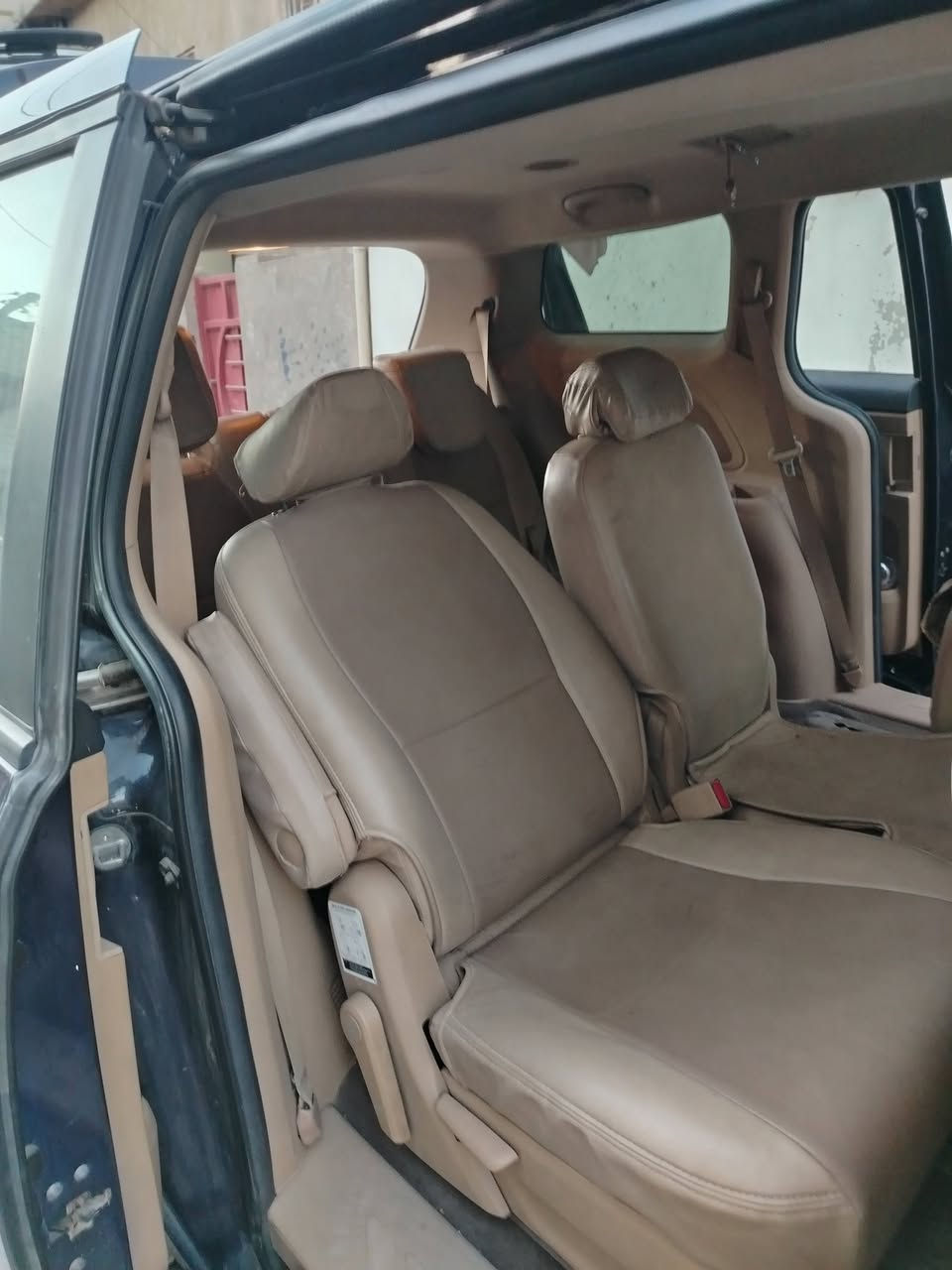 السلام عليكم ورحمة الله وبركاته كيا سيدونا ٢٠٢٠ السيارة حلو ونضيفه وخير من الله ومانقص شي صور الحادث بالمنشور كير ومحرك مكفول ٧راكب مكان السياره بغداد محرك ٣٣٠٠ والسياره استعمال شخصي سعر ٢١٠ وبيه مجال ***********
