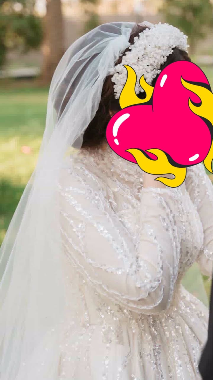 بسعر ٢٥٠ قفل 
فستان زفاف قياس ٣٨/٤٠. مع ملحقاتها برقع واكسسوار تسريحه قماش ثكيل ومشغول


**إذا كنت صاحب هذا الإعلان وتريد حذفه لأي سبب، رجاءا أرسل رسالة إلى الدعم الفني**