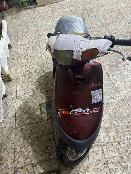 للبيع دراجة بطه نضيفه كامله تخم تايرات جدد نقصهه شوته وباتري دراجة كوم حديد ((((#طافيه))))) جاي امشي بيهه طفت فجئه لحد  يكلي شبيهه كوم حديد تحمل وتروح سعر 150 وبيه مجال #العنوان #بغداد #بلديات رقمي *********** مو شراي لا تعبني
