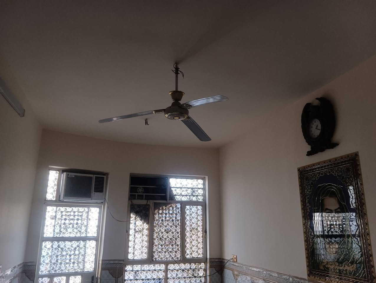 بيت ١٠٠ متر للبيع منطقة علاوي الاسمر قرب البانزين خانه الجديده  مكلف بالنشر
رقم صاحب الدار ‏‪***********‬‏

