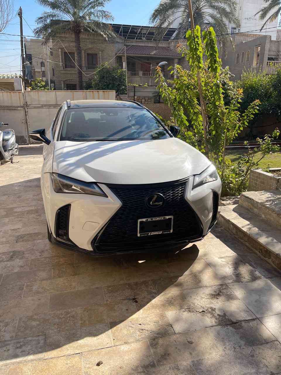 سلام عليكم للبيع سياره لكزز فول مواصفات
بغداد بسمي تحويل ثاني يوم ترقيم جديد
موديل ٢٠٢٣ لون ابيض 
مكاني كراده 
انتصل عل رقم مكلف بنشر 
‭٠٧٧٠ ٠٨٩ ١١٩٢‬
