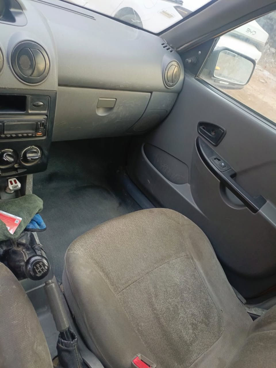 سايبة 2015
سيارة بأسمي سيارة خير من الله كير محرك 
مكاني قرب مدينة بسماية السعر ٣٠ وبيها مجال 
رقم الواتساب/ ***********
رقمي / ***********
