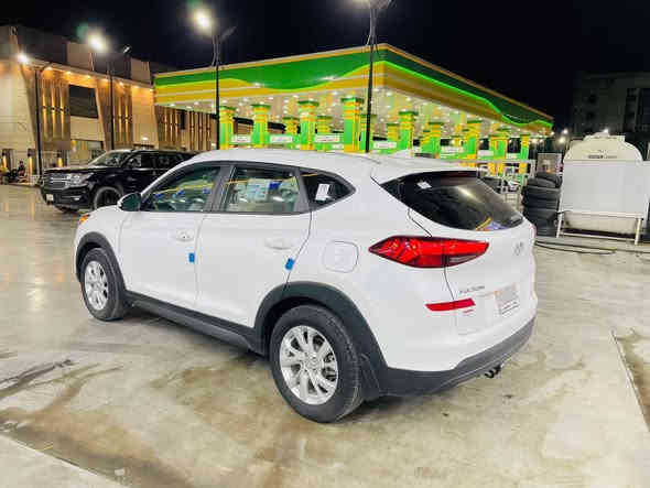 سلام عليك شباب توسان موديل 2021 وارد امريكي حادثها كلش حلوة طخة بسيطة بل بنيد بدون اي دواخل محرك 2400 كير ومكينة خير من الله جاهزات صدر كلة جديد تخم تاير قبل سبوع مشدود تبريد ثلج مواصفات السيارة نص فول  سيارة جاهزة مال جناي كلش نضيفة استخدام شخصي ماشية 82 الف 
سيارة جداً محافظ عليها رقم بغداد الماني تحويل ثاني يوم وين ما يعجبك 
عنواني بغداد 
للستفسار اكثر اتصل ***********
الشراي يتصل واني خادم للجميع 
ممتواجد على النت الرجاء اتصال فقط
