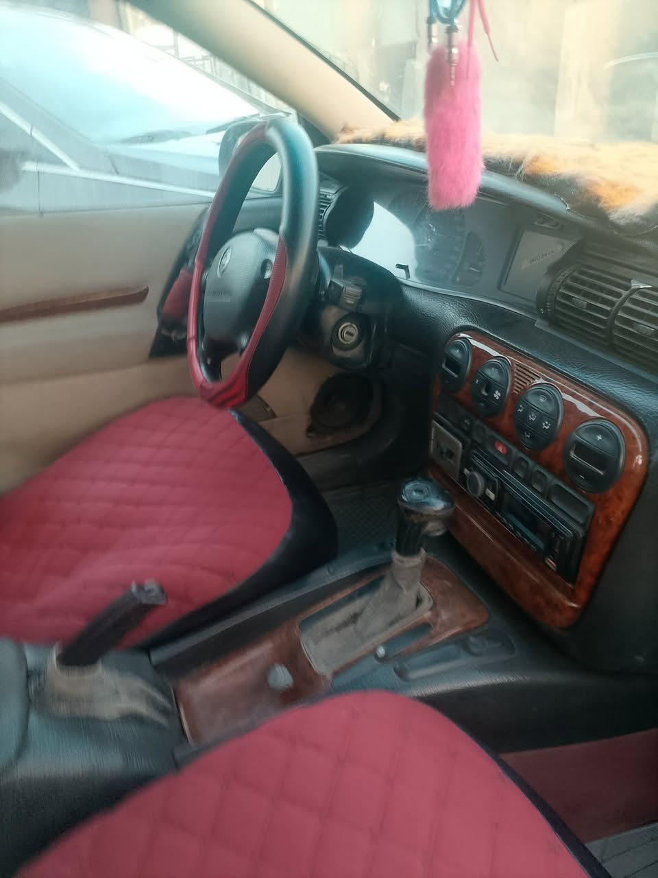 السلام عليكم ورحمه الله وبركاته ،،،من رخصة الادمن المحترم ،،،للبيع اوبل بزون  ماروني م96 شمالي بسمي السنوية نافذه لعام27  بشرط التحويل تبريد ثلج  كير اوتو ومحرك 2000 خير من الله ضمان تخم تاير ودوشمة كله جديد معروضه 45 ومجال الطيبين مكان السيارة الكرخ الجعيفر قرب قيادة شرطة بغداد الكرخ ها
*********** وشايف الف خير الشراء،،،والسلام عليكم،،
