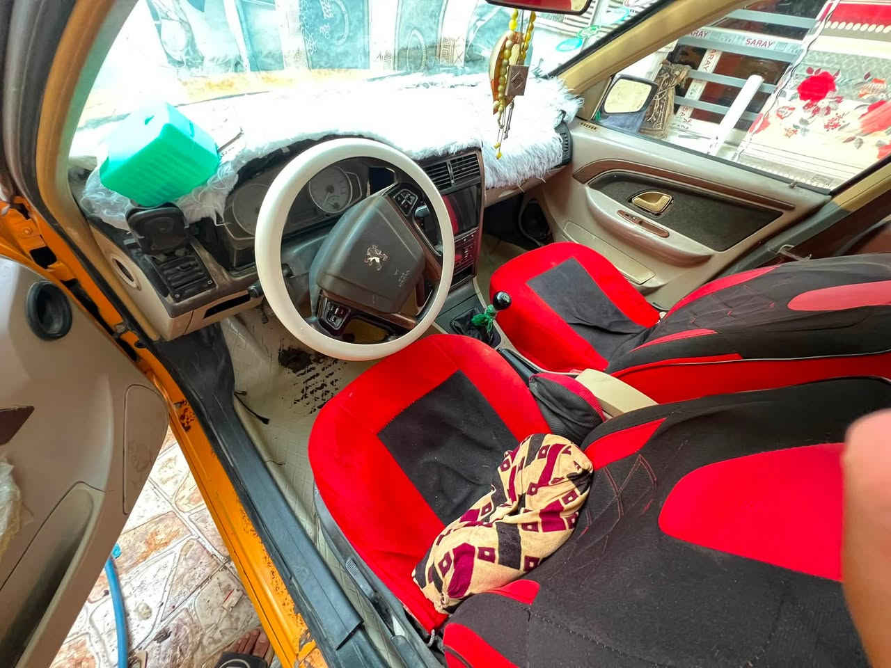 سلام عليكم
بيجو بارص مديل 18 باسمي مصفره هيئه وغرامات سنويه 2030

بيها بس بنيد مبدل كير ومكينه مامفتوحات سياره كدامكم بالصور مكانها ديوانيه المركز سعرها 55وبيها مجال للشراي شراي لا تعامل بالموبايل تعال وبيك خير وتدلل

رقمي ***********
