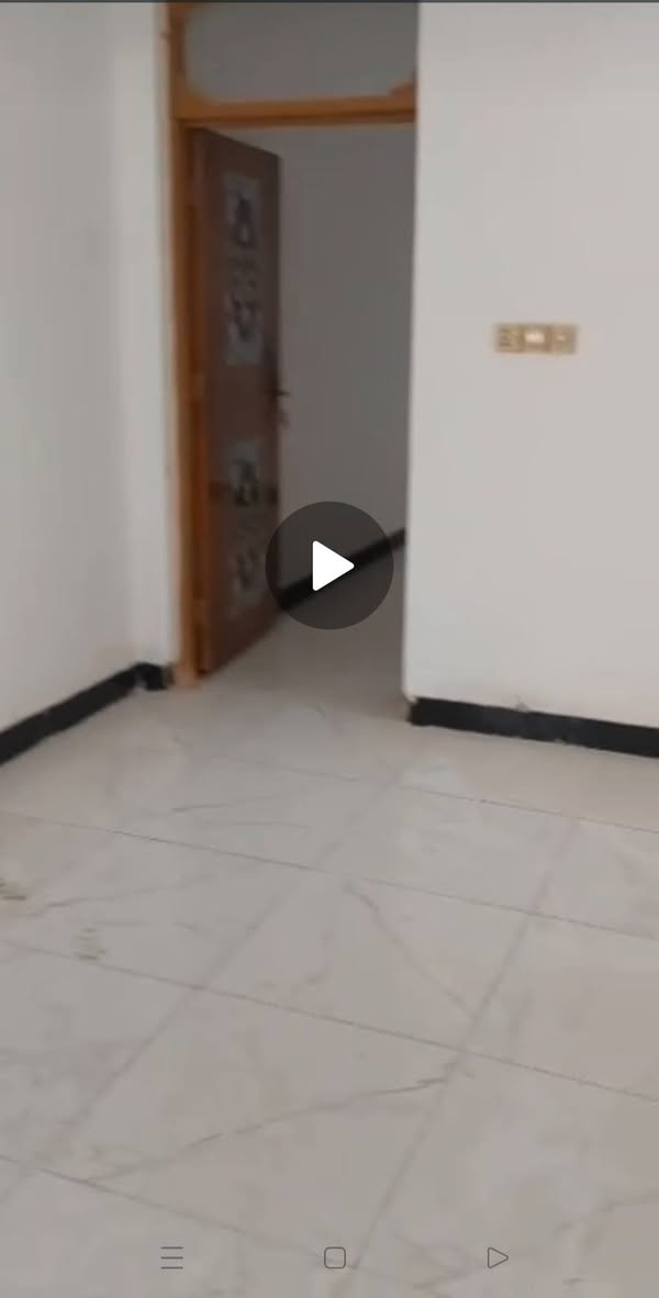بيت للبيع مكاني النجف 50 متر التواصل مع صاحب البيت ***********

