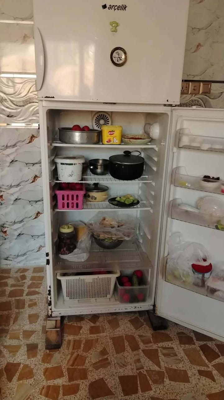 ثلاجة للبيع صاحبها يريدها ب175 وبيها مجال


**إذا كنت صاحب هذا الإعلان وتريد حذفه لأي سبب، رجاءا أرسل رسالة إلى الدعم الفني**
