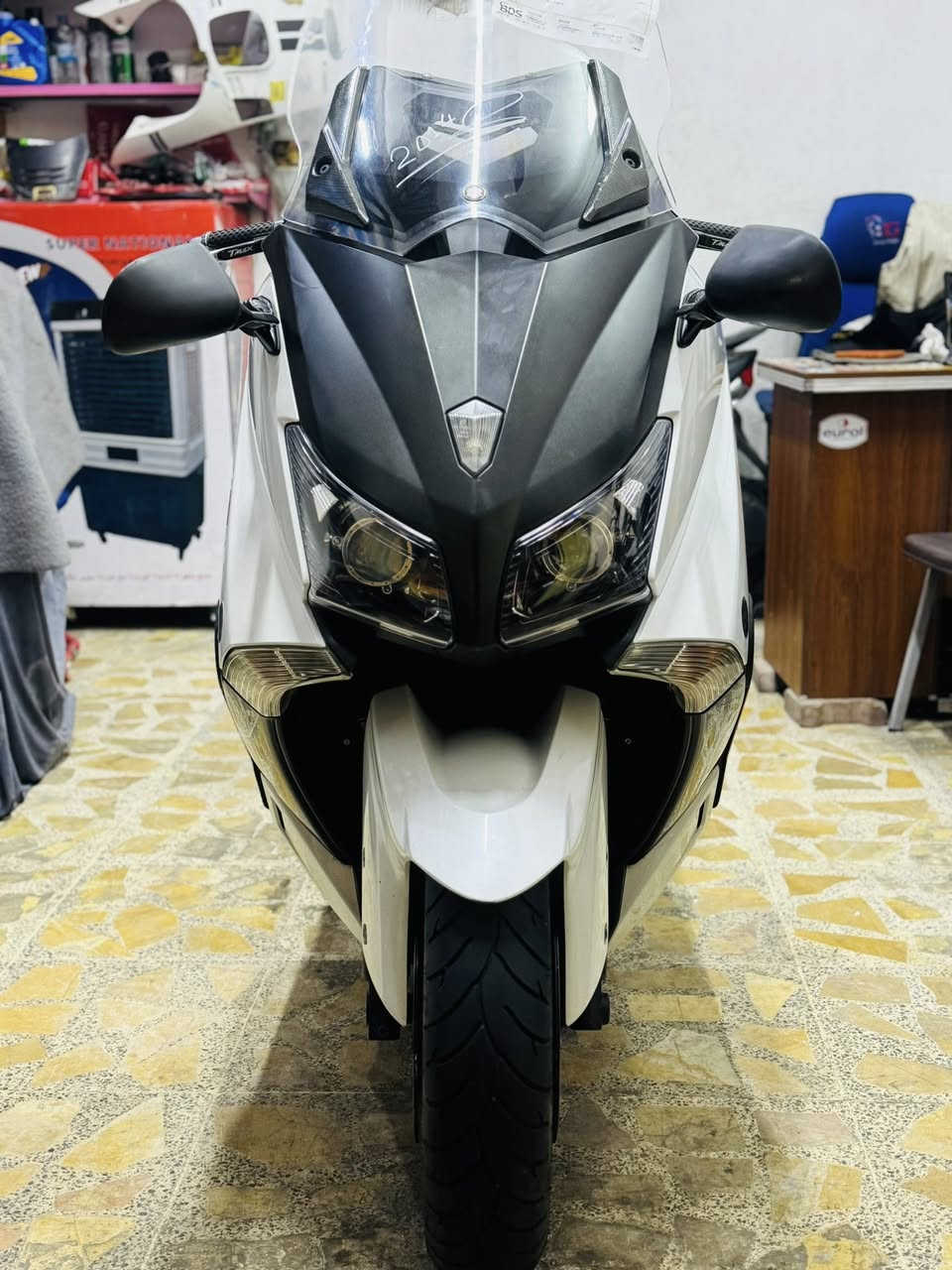 السلام عليكم 

تيماكس 2015  دخول جديد 
دراجة بالكارتون قبل 6 ايام شديته 
مكفولةً من الزلغ ماشيه 20 
***********
