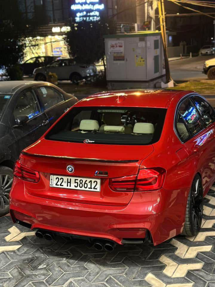 سلام عليكم  Bmw 330 2017  كت M3
حادثه موضح البنيد محدث m3 وجاملغ صبغ يعني قطعه صبغ فقط ودعاميات بدون ايرباك بدون دواخل
مواصفاته فول داخل حمصي  وكشنات كهرباء وخزن ميموري وتدفئه فتحه سقف شاشه وسط كامره خلفيه 
عليها دركه مال  شكل الجديد سياره نظيفه وبدون نقص
مكينه 2000 Twin power Turbo 
سعر السياره 188 ورقه وبيها مجال 
عنوان العامريه
***********
