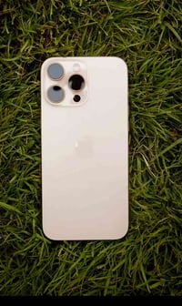 ايفون 16بروماكس  256 بطارية 95  جهاز نضيف وبعده بل ضمان كارتون ويا   ف...