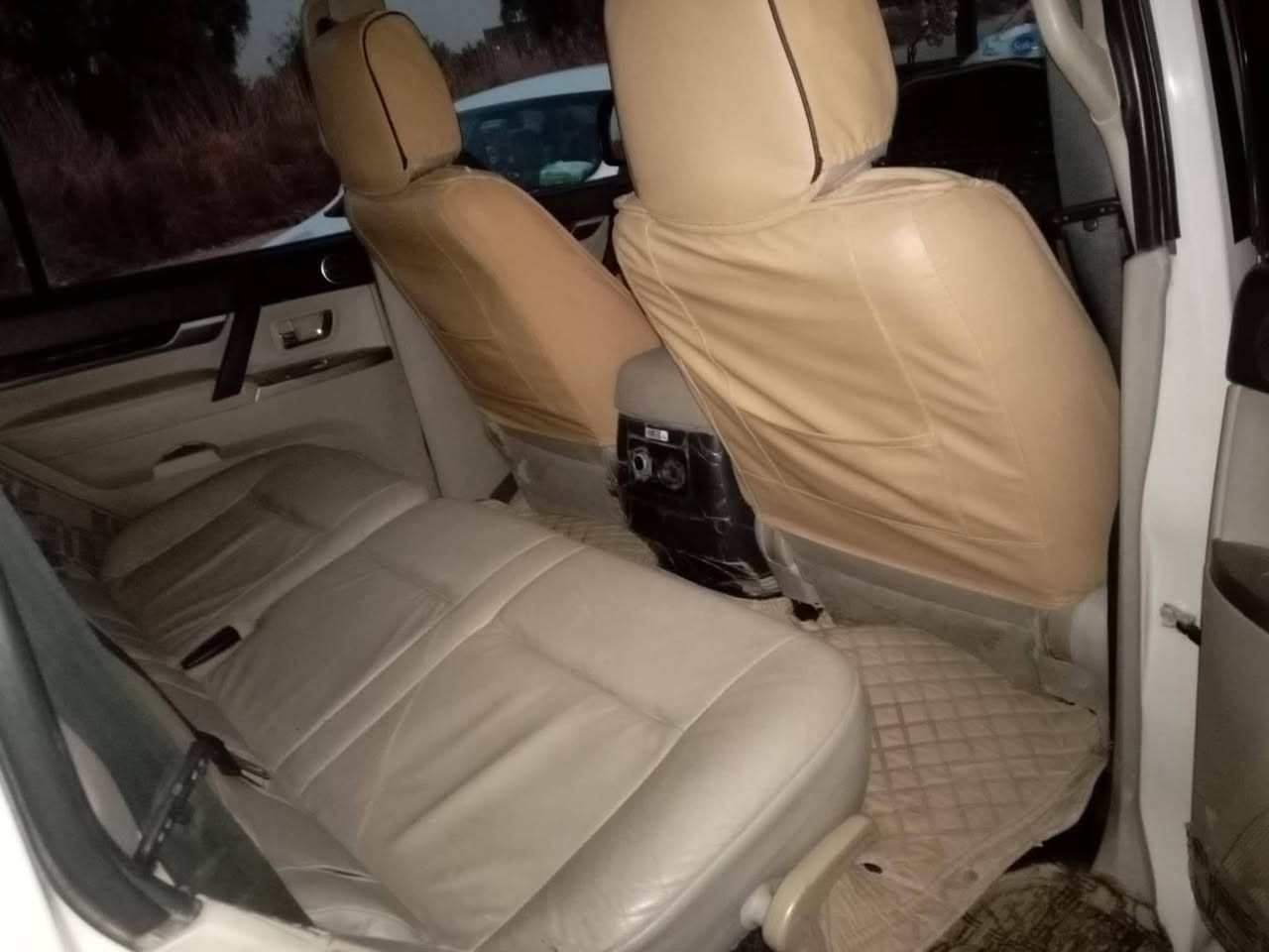 السلام عليكم للبيع او المراوس بالاند كروز ١١ او ١٠ باجيرو موديل 2014 رقم بغداد بسمي كير محرك تبريد خير من الله فول مواصفات مكفوله كفاله عده الجاملغ الأمامي بي بارد فقط السعر 180 وبي مجال العنوان بابل ***********
