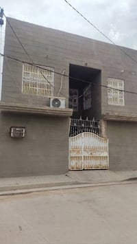 بيت للبيع .في حي الزهراء . للاستفسار 07801151364 بيت مساحة 100 متر ركن...