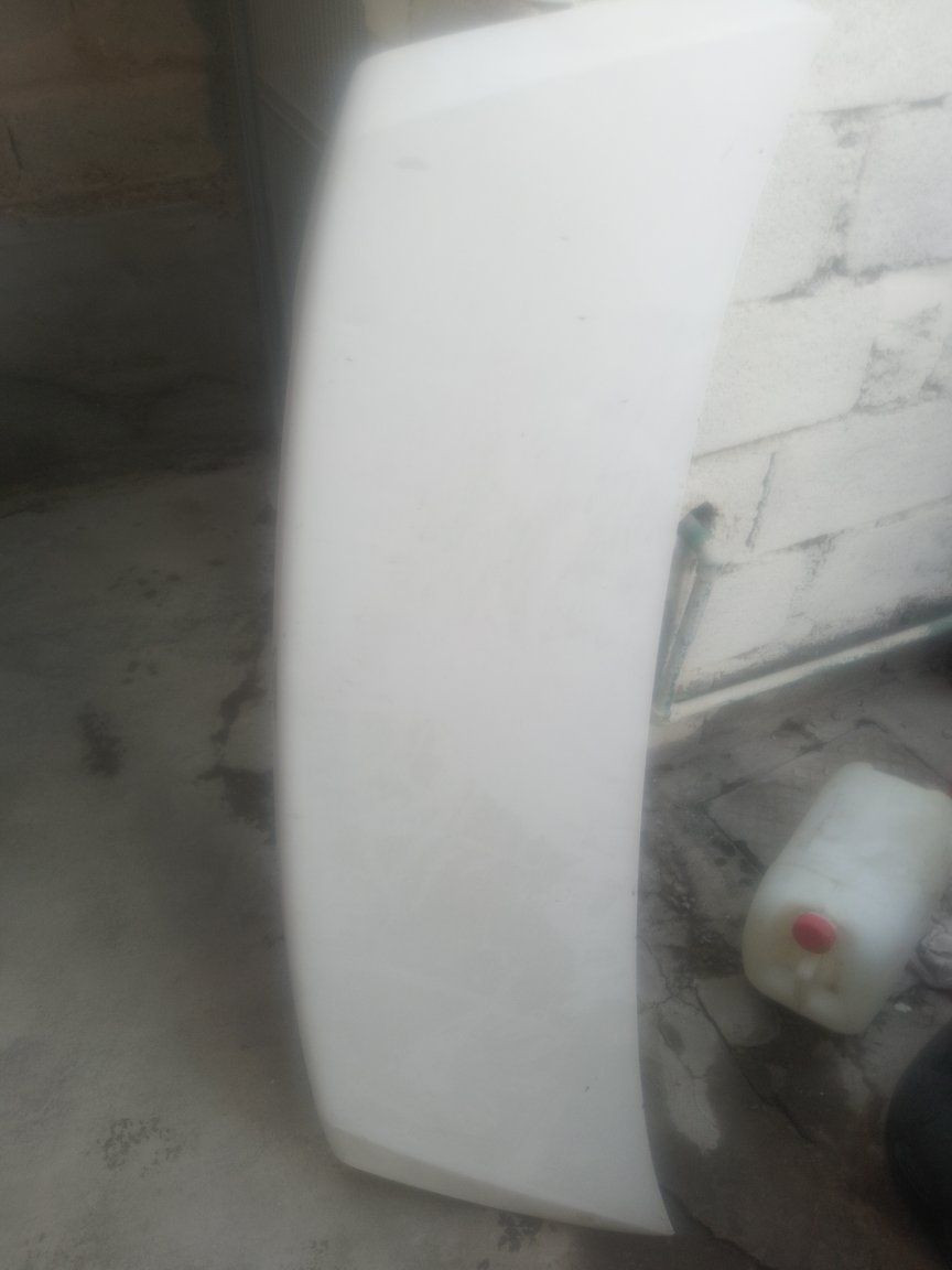 قبق صندوق اوبترا ابيض نضيف السعر 60 عنوان بغداد حي الاعلام . هاتف ***********
