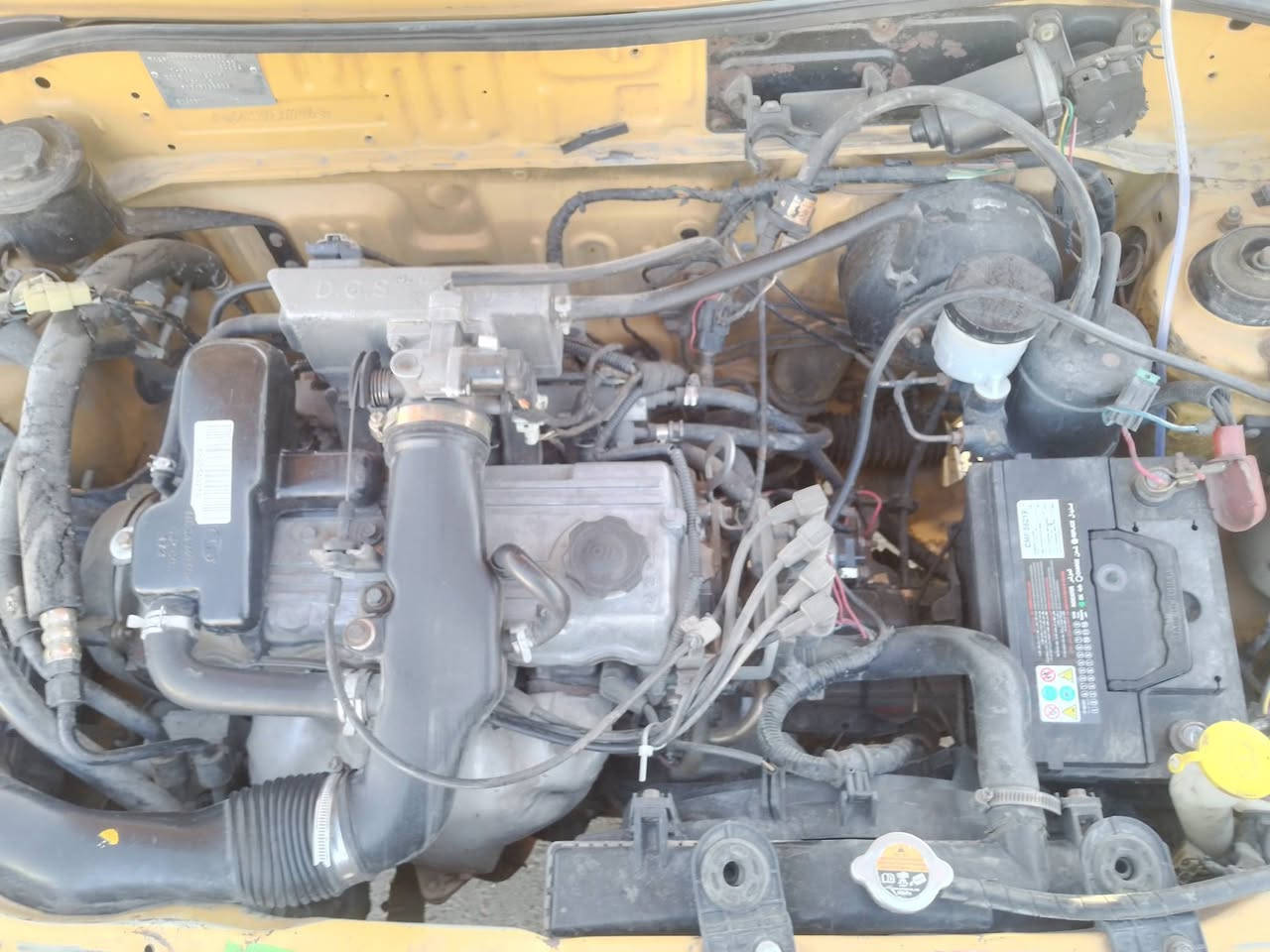 سلام عليكم سياره موديل 2015 مكينه وكير كفاله بيها شاصي معمر قليل سعر 30وبيها مجال عنوان بغداد مدينه الصدر رقم ***********
